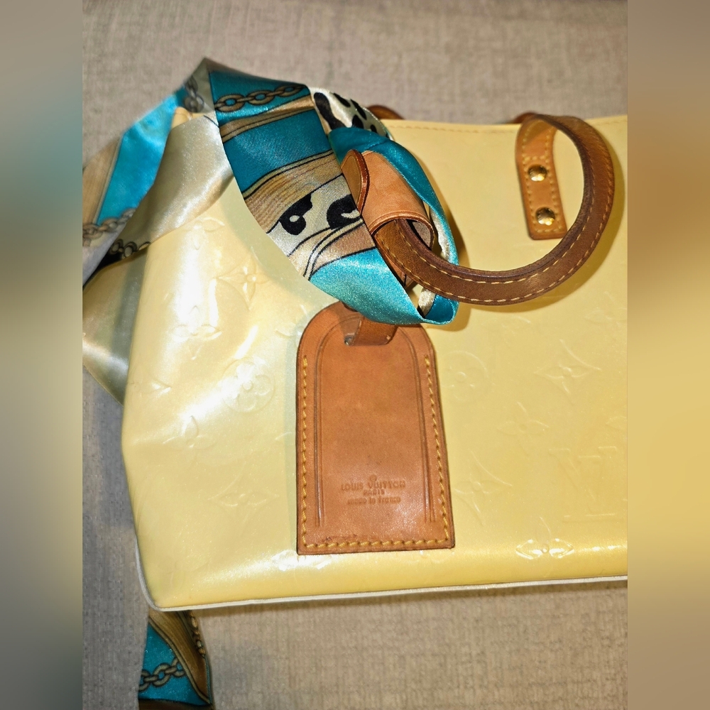Authentic Louis Vuitton Vernis Yellow Reade PM Hand Bag with LV luggage tag - Picture 3 of 16